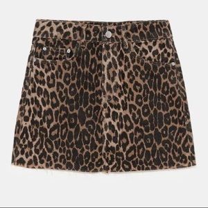 Zara TNF Denim Cheetah Skirt - size m